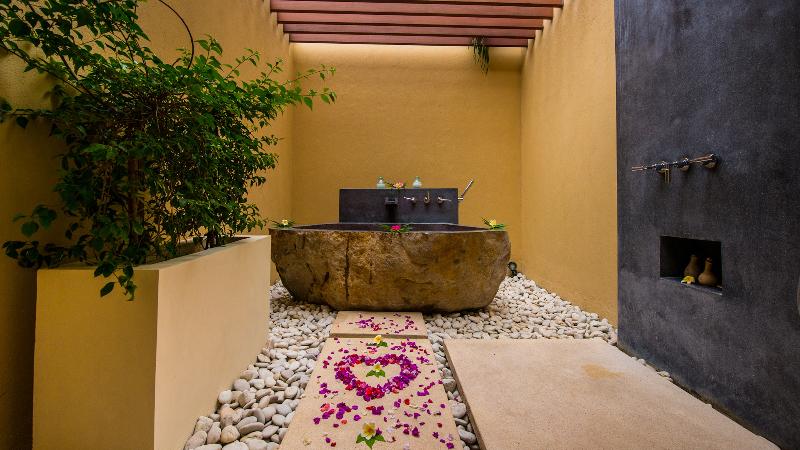 Qunci Villas Senggigi Lombok - Aktivite
