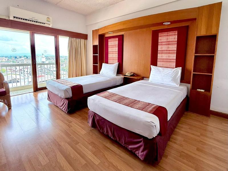 Pailyn Phitsanulok Hotel - Oda