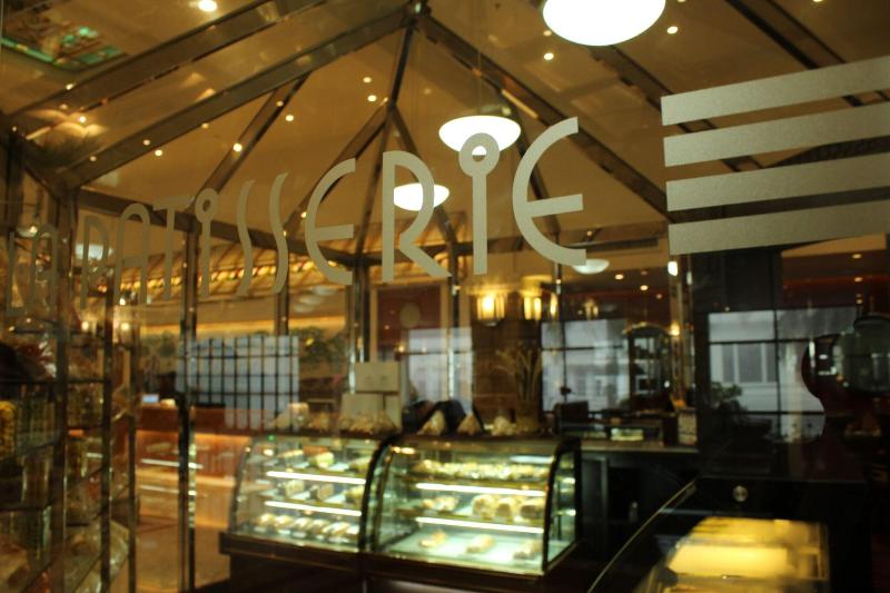 Prama Grand Preanger Bandung - Bar