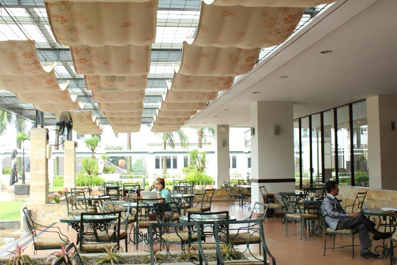 Prama Grand Preanger Bandung - Restoran