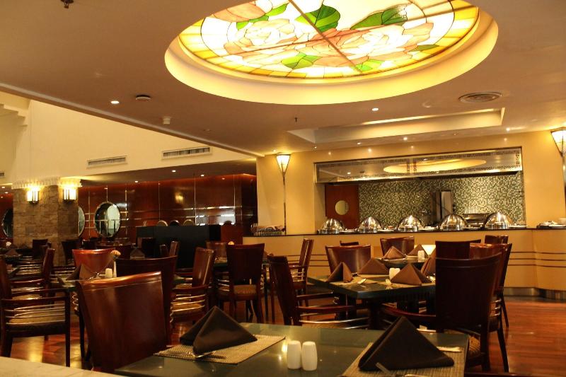 Prama Grand Preanger Bandung - Restoran