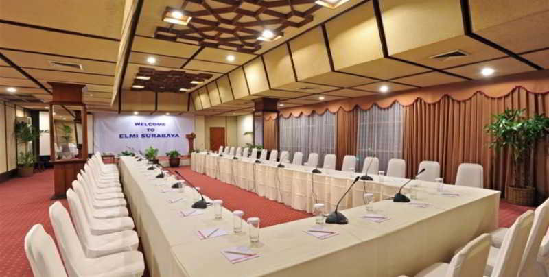 Elmi Hotel Surabaya fotoÄŸrafÄ±