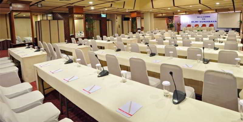 Elmi Hotel Surabaya fotoÄŸrafÄ±