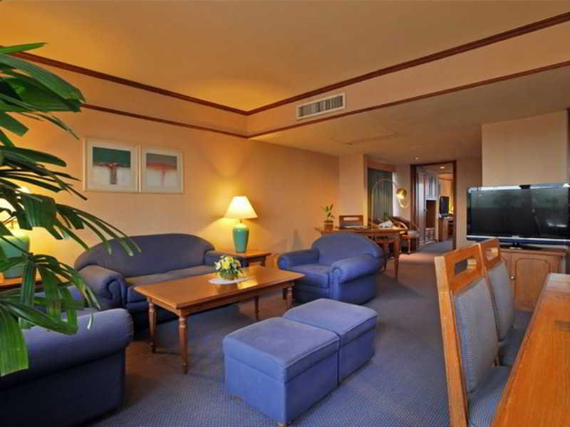 Elmi Hotel Surabaya fotoÄŸrafÄ±