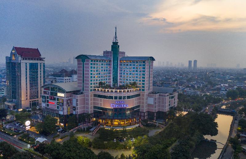 Hotel Ciputra Jakarta managed by Swiss-Belhotel - Genel
