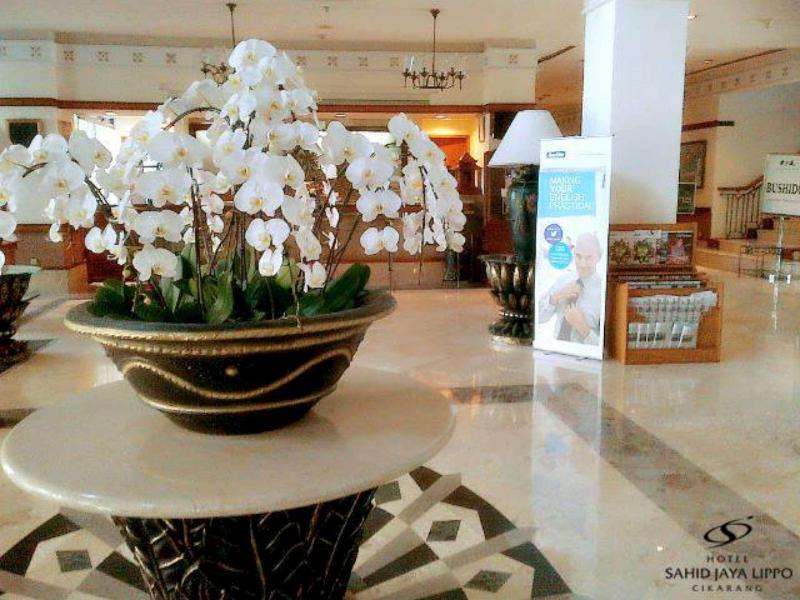 Sahid Jaya Lippo Cikarang - Lobi