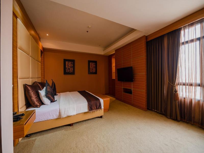 Grand Pasundan Convention Hotel - Oda