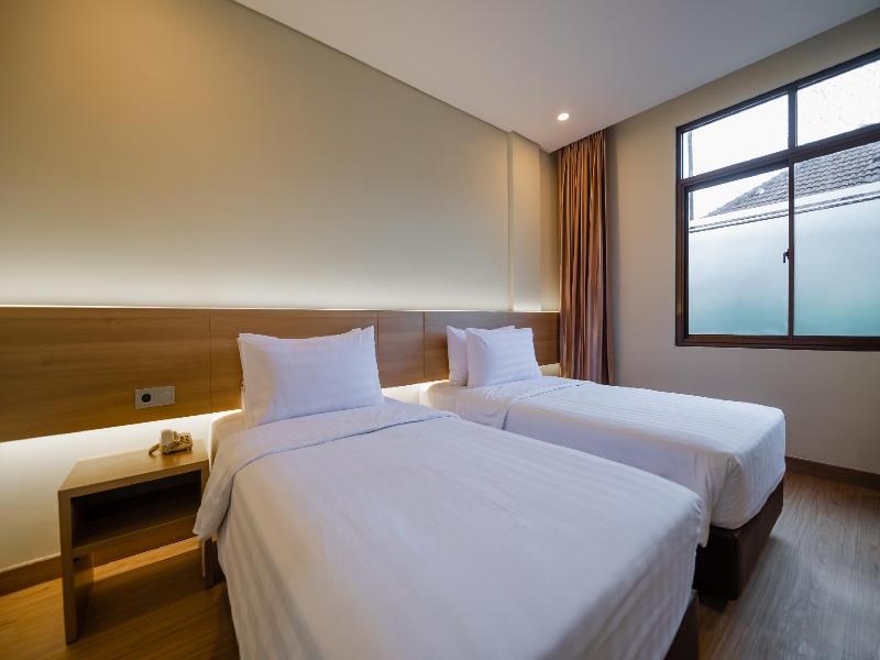 Grand Pasundan Convention Hotel - Oda