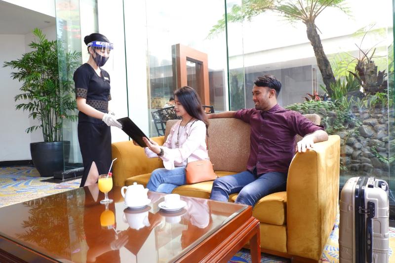 éL Hotel Royale Bandung - Lobi