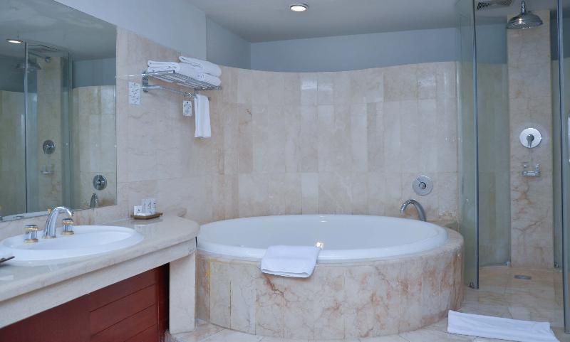 Hotel Savoy Homann - Oda