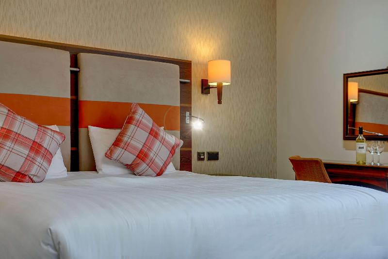 Best Western Plough & Harrow Hotel - Oda