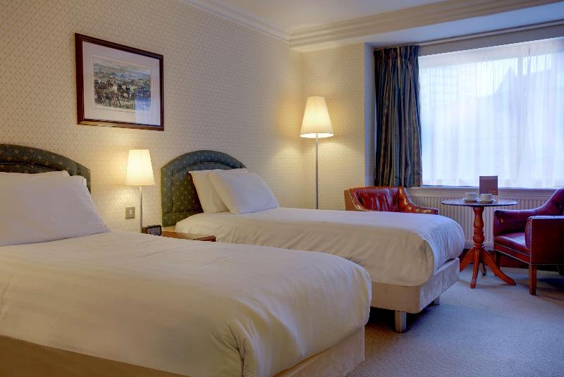 Best Western Plough & Harrow Hotel - Oda