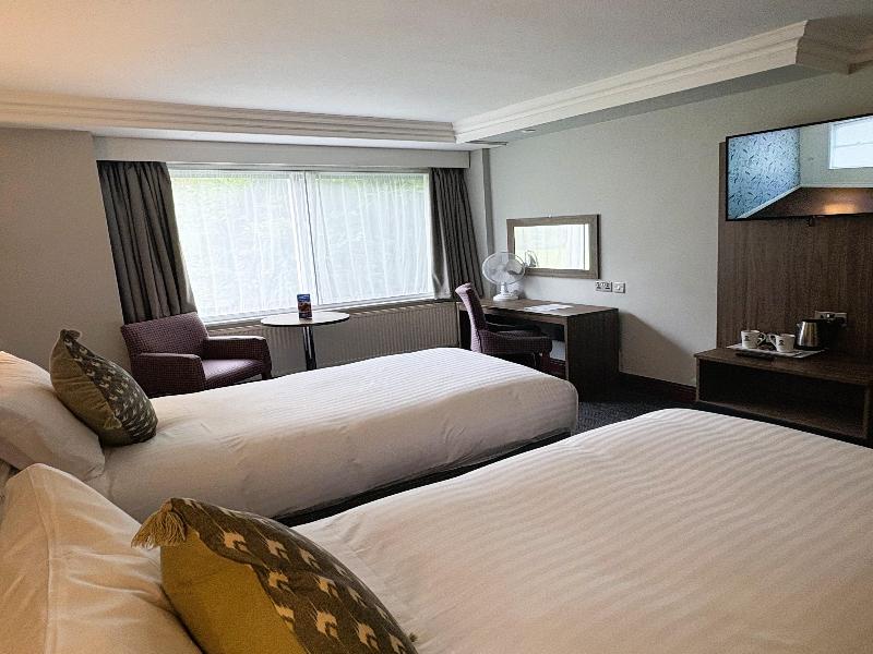 Best Western Plough & Harrow Hotel - Oda