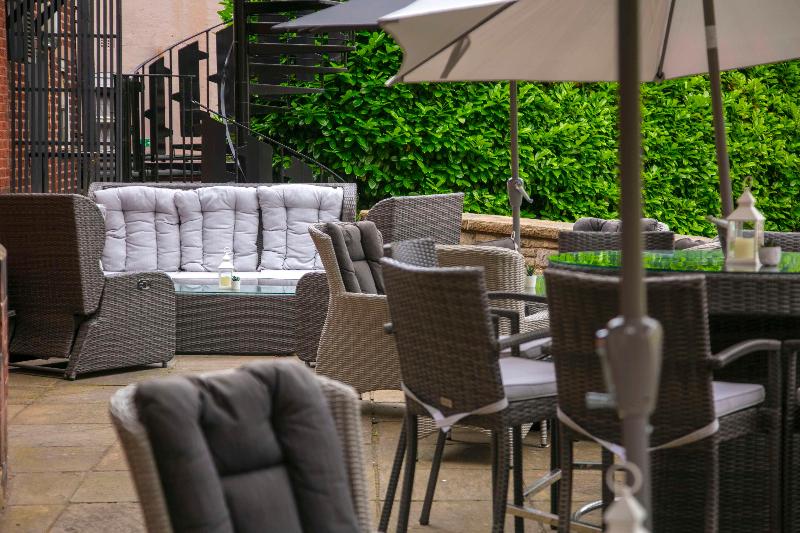 Best Western Plough & Harrow Hotel - Restoran