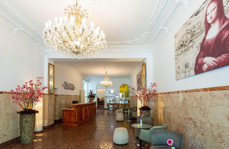 Leonardo Hotel Berlin KU’DAMM - Lobi
