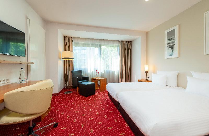 Leonardo Hotel Berlin KU’DAMM - Oda