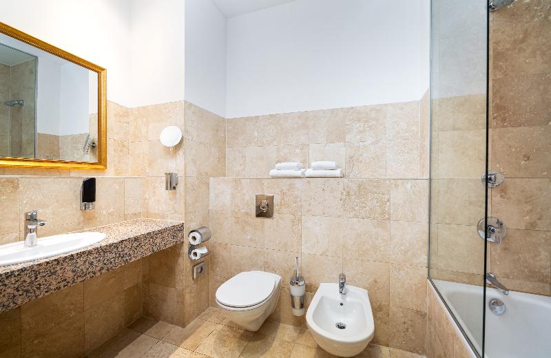 Leonardo Hotel Berlin KU’DAMM - Oda