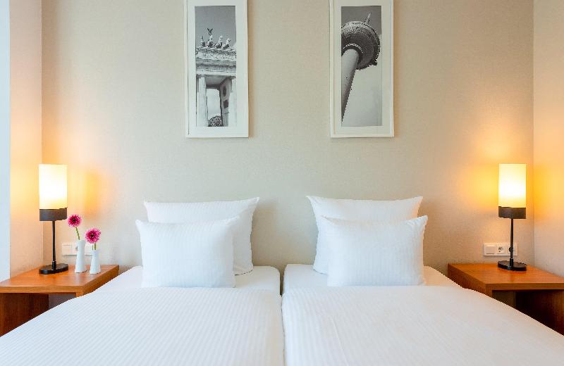 Leonardo Hotel Berlin KU’DAMM - Oda