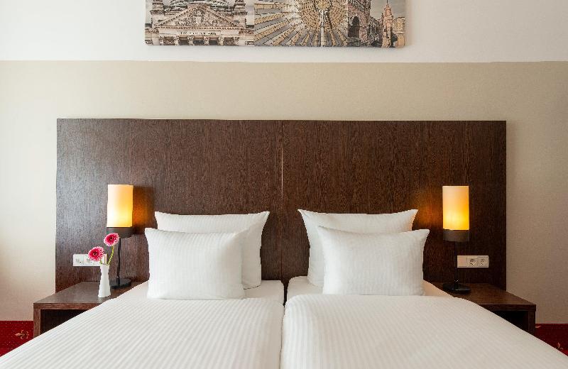 Leonardo Hotel Berlin KU’DAMM - Oda