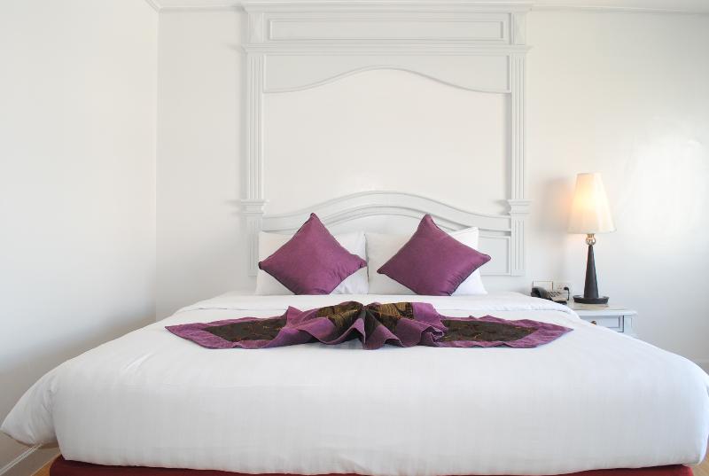 C H Hotel Chiang Mai - Oda