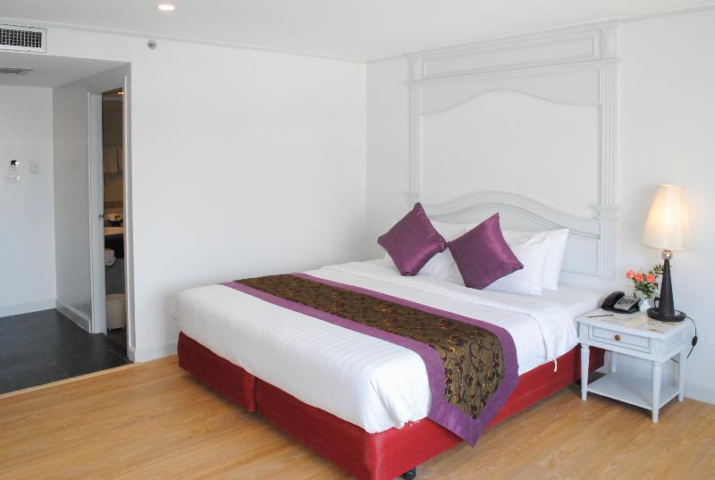 C H Hotel Chiang Mai - Oda