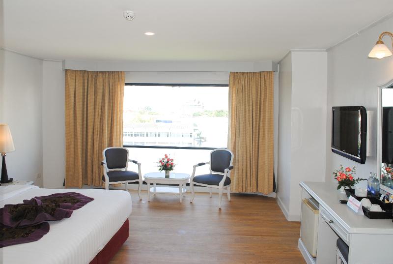 C H Hotel Chiang Mai - Oda