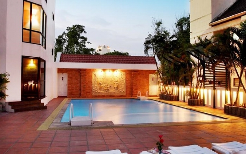 C H Hotel Chiang Mai - Havuz