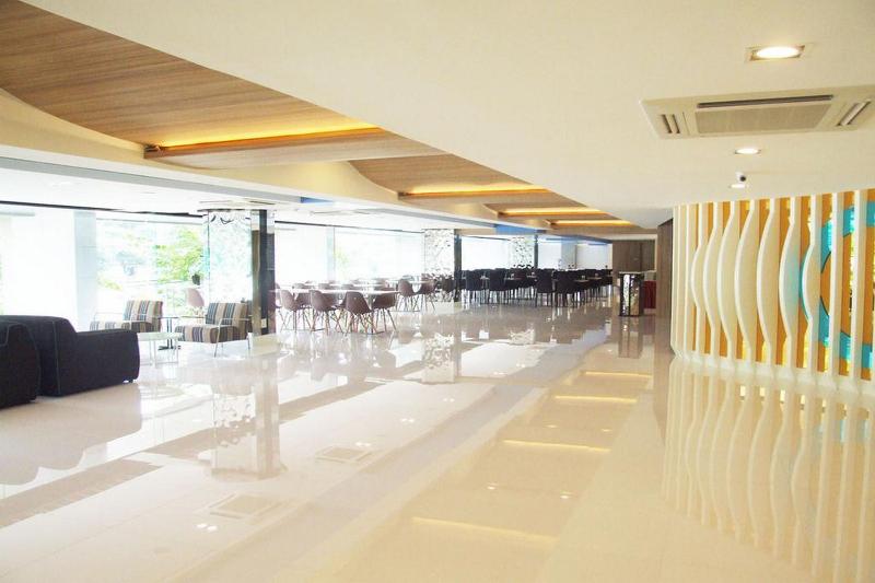 Grand Tower Inn Sathon - Lobi