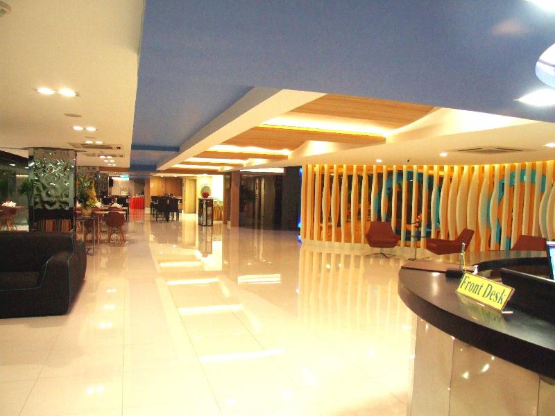 Grand Tower Inn Sathon - Lobi