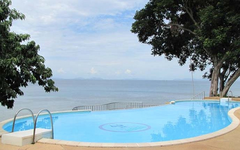Phi Phi Natural Resort - Havuz