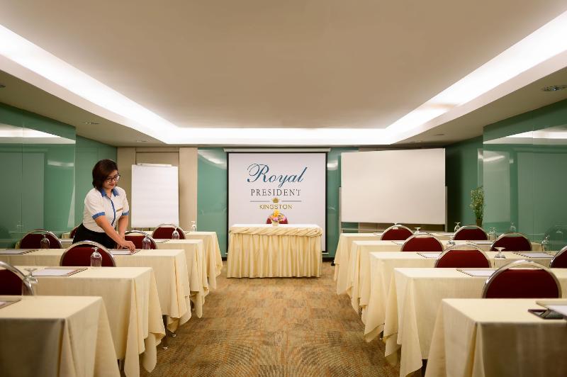 Court Wing Hotel Sukhumvit Bangkok - Toplantı