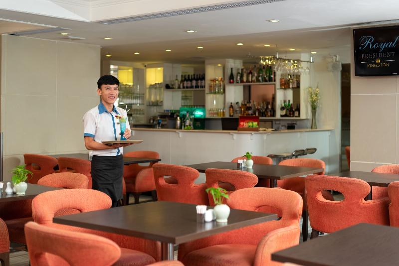 Court Wing Hotel Sukhumvit Bangkok - Restoran