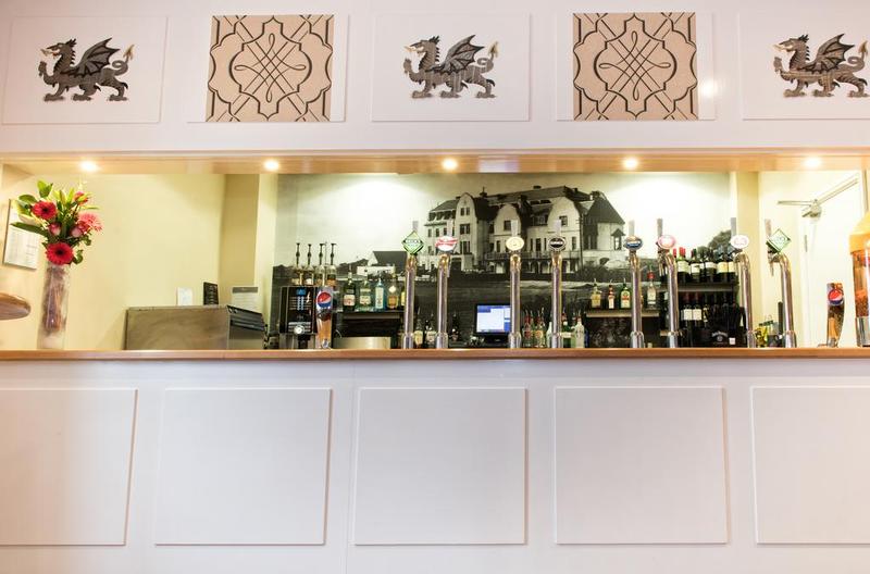Beaches Hotel - Bar