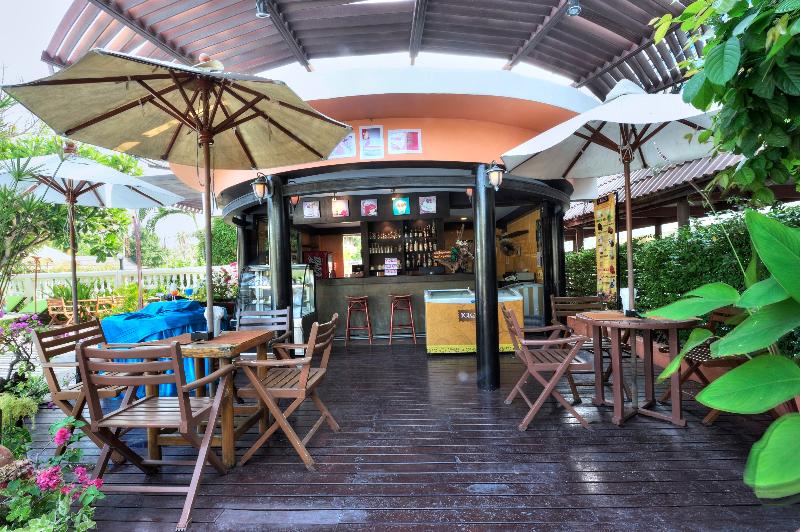 Coco Beach Hotel Jomtien Pattaya - Bar