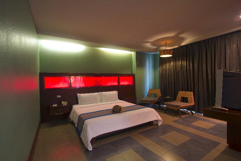 Long Beach Garden Hotel and Pavilions - Oda