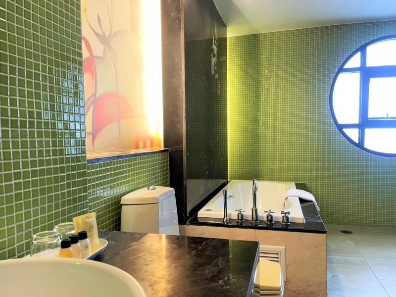 Long Beach Garden Hotel and Pavilions - Oda