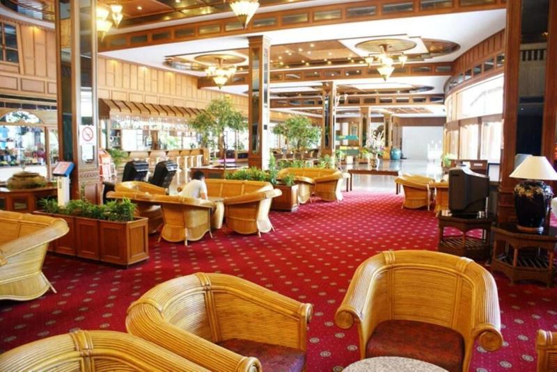Royal Twins Palace - Bar