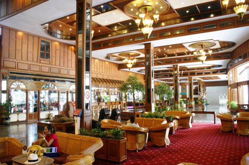 Royal Twins Palace - Lobi