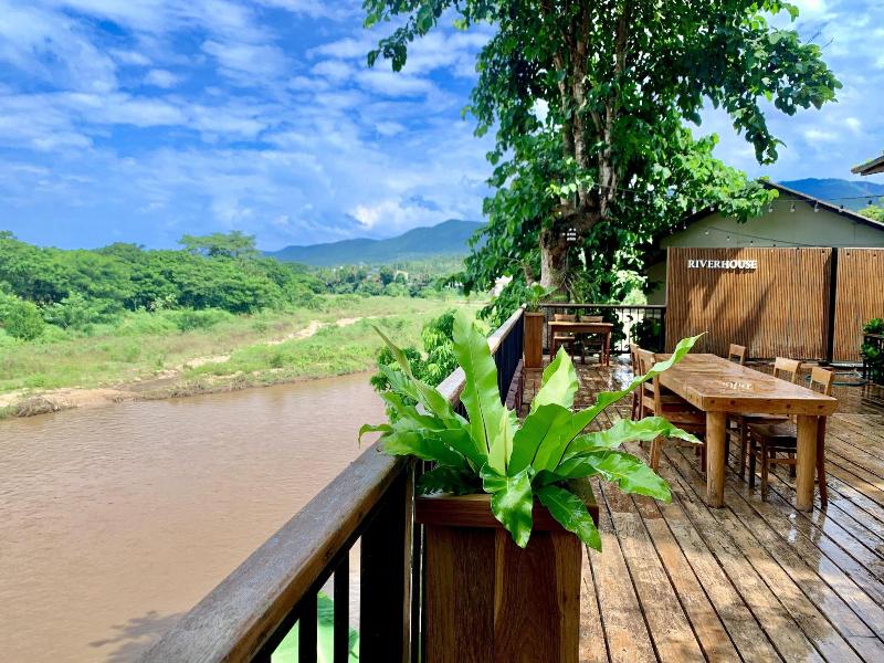 Riverhouse Hotel - Restoran