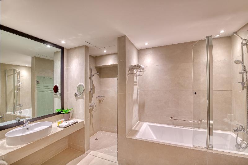 Majestic City Retreat Hotel - Oda