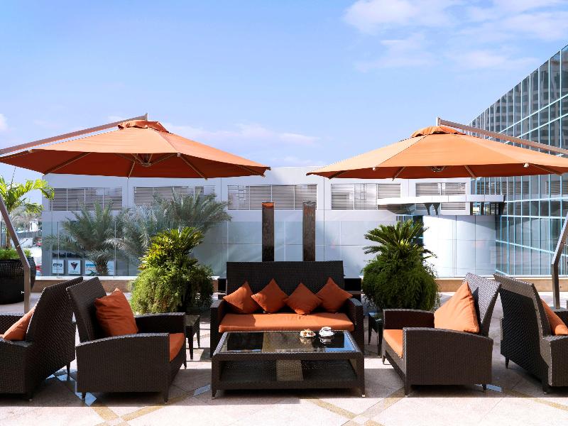 Radisson Blu Hotel, Dubai Media City - Bar