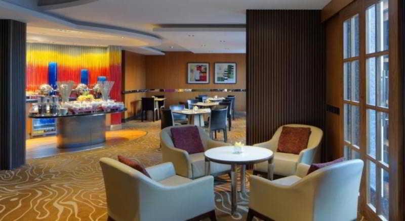 Radisson Blu Hotel, Dubai Media City - Bar