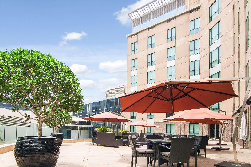 Radisson Blu Hotel, Dubai Media City - Bar
