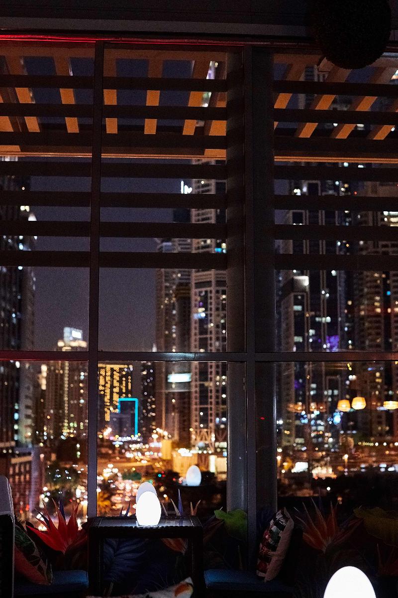 Radisson Blu Hotel, Dubai Media City - Bar