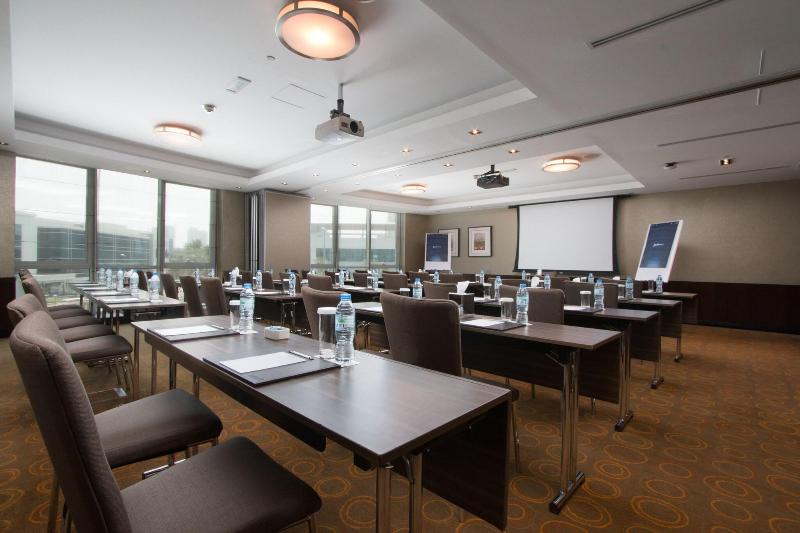 Radisson Blu Hotel, Dubai Media City - Toplantı