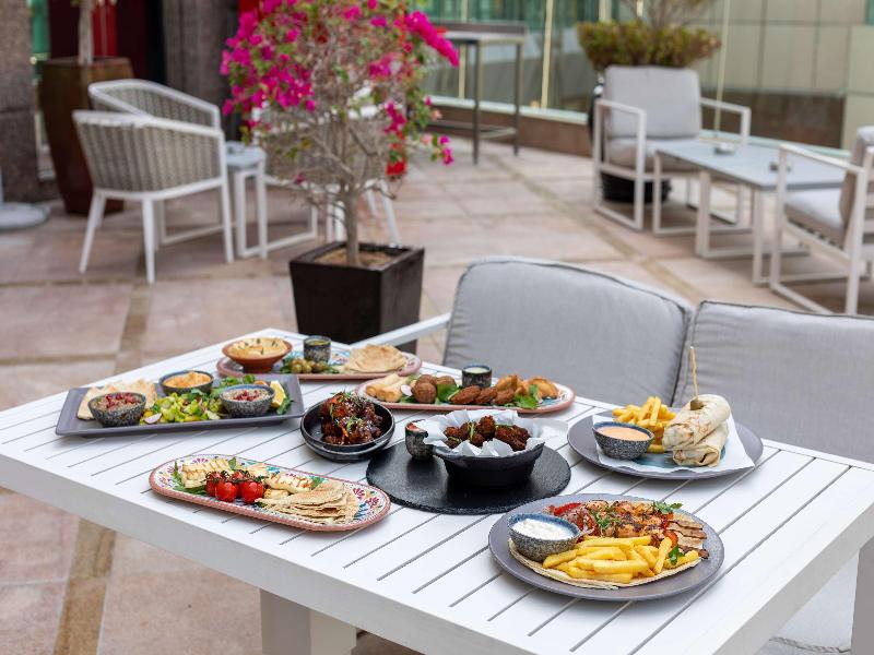 Radisson Blu Hotel, Dubai Media City - Restoran