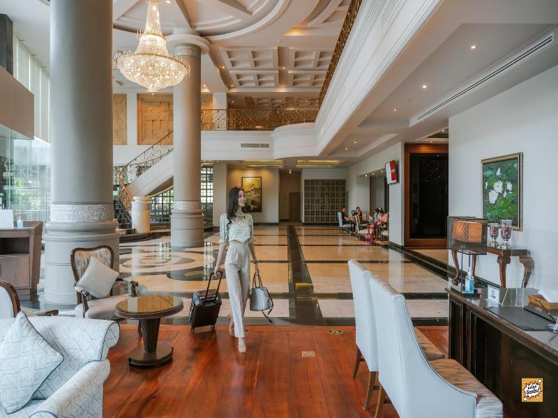 Grand Riverside Hotel Phitsanulok - Lobi