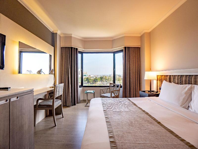 Grand Riverside Hotel Phitsanulok - Oda