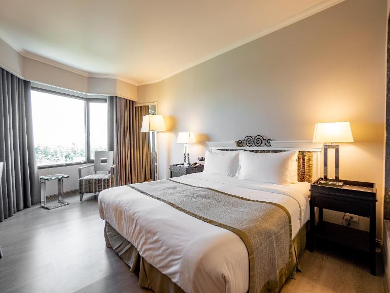 Grand Riverside Hotel Phitsanulok - Oda