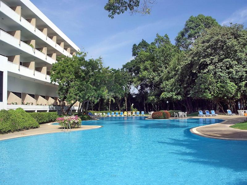 Purimas Beach Hotel Rayong - Havuz